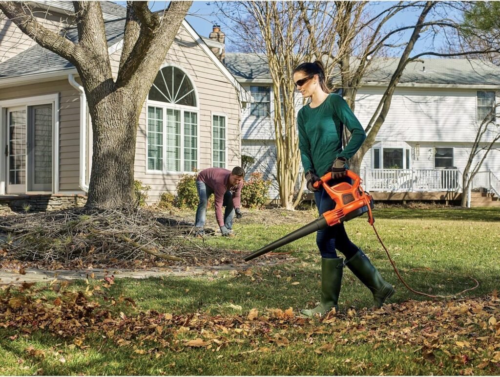 BLACK+DECKER Electric Leaf Blower, Leaf Vacuum and Mulcher 3 in 1, 250 mph Airflow, 400 cfm Delivery Power, Reusable Bag Included, Corded (BEBL7000)